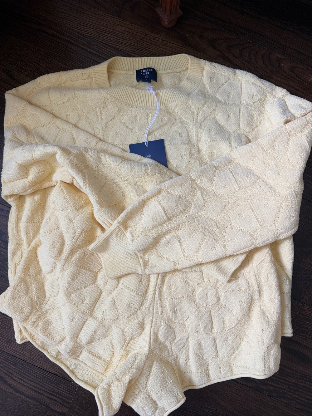 Roller Rabbit Pale Yellow Textured Knit Sweater & Shorts set - Picture 2 of 6